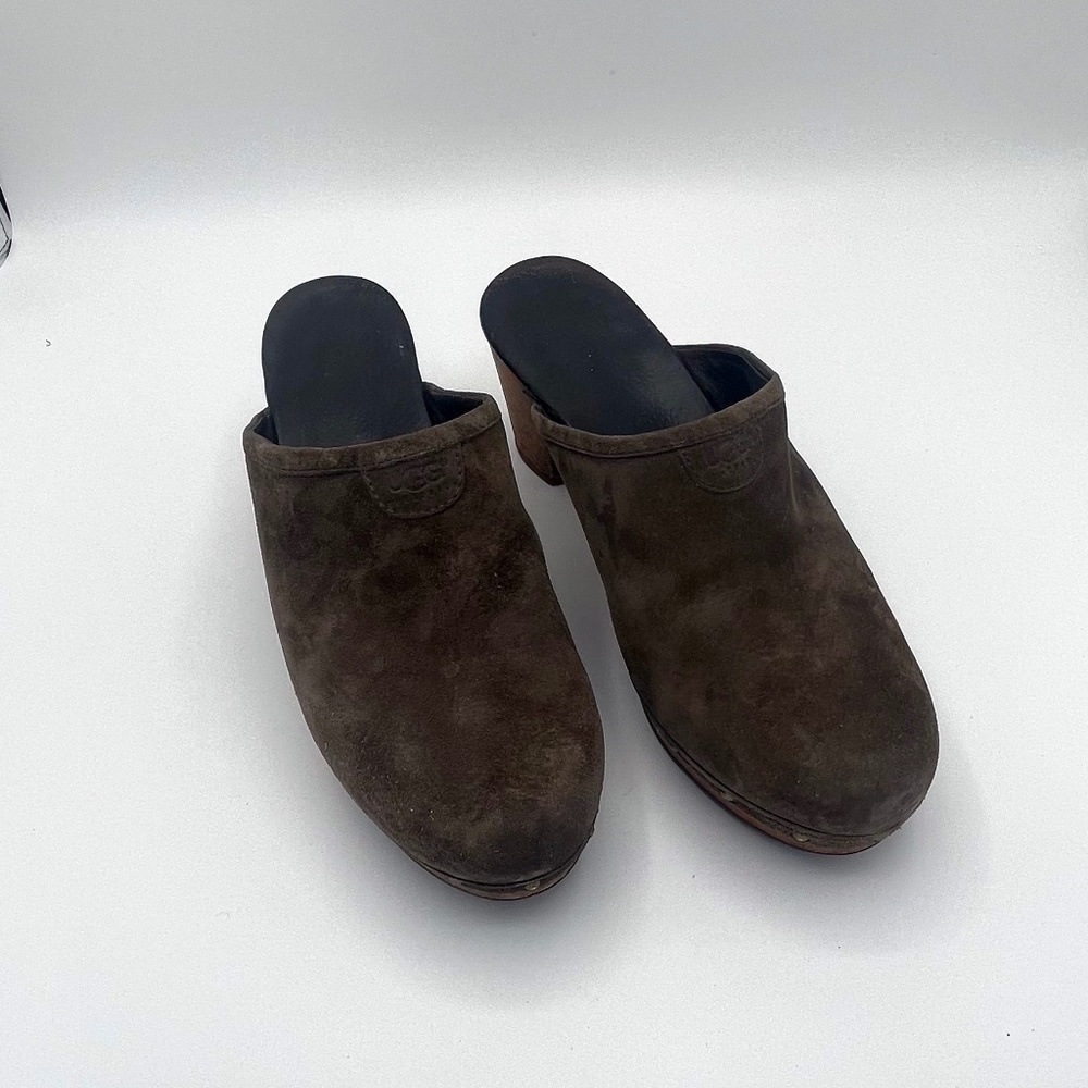 Ugg Suede Shearling Clogs sz 9.5